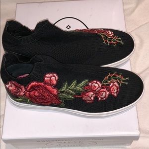 Steve Madden Girls, slip on sneakers. Size 1